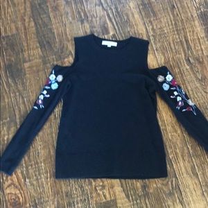 Cold Shoulder embroidered sweater